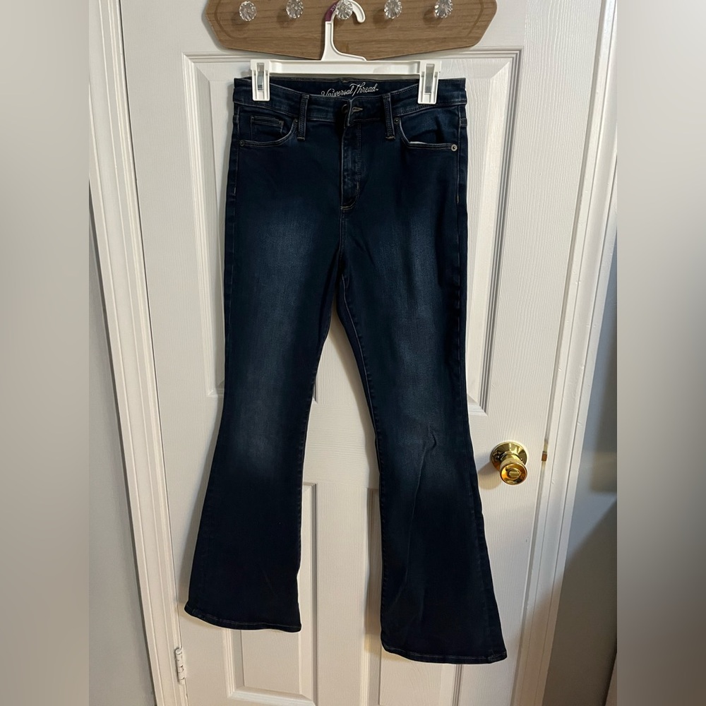 Like New Universal Thread boot cut jeans